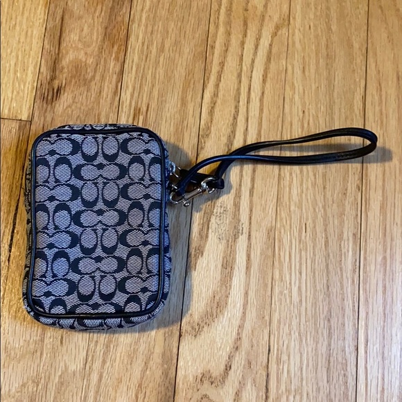 Coach phone wristlet - Picture 2 of 2